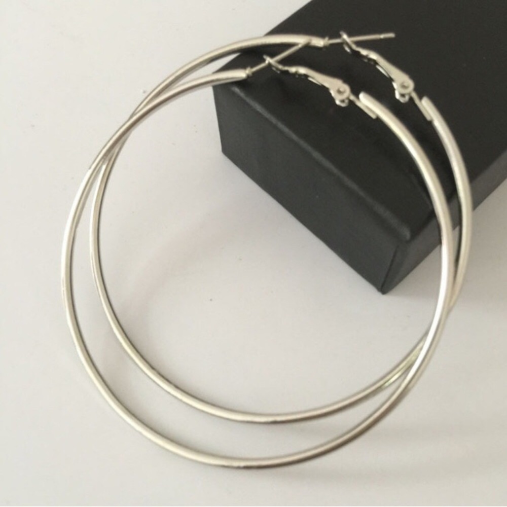 Boutique > Hoop earrings